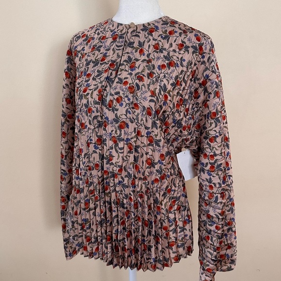 Vince Pomegranate Pleated Blouse - Picture 2 of 9